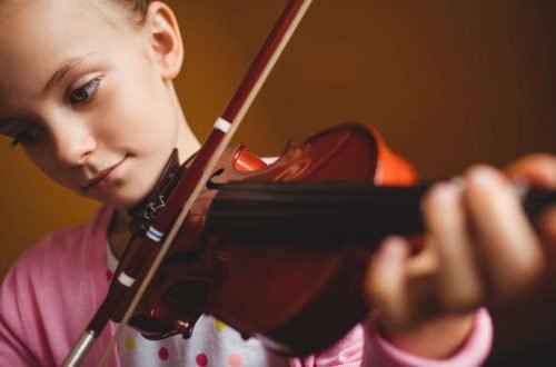 girl-playing-the-violin.jpg